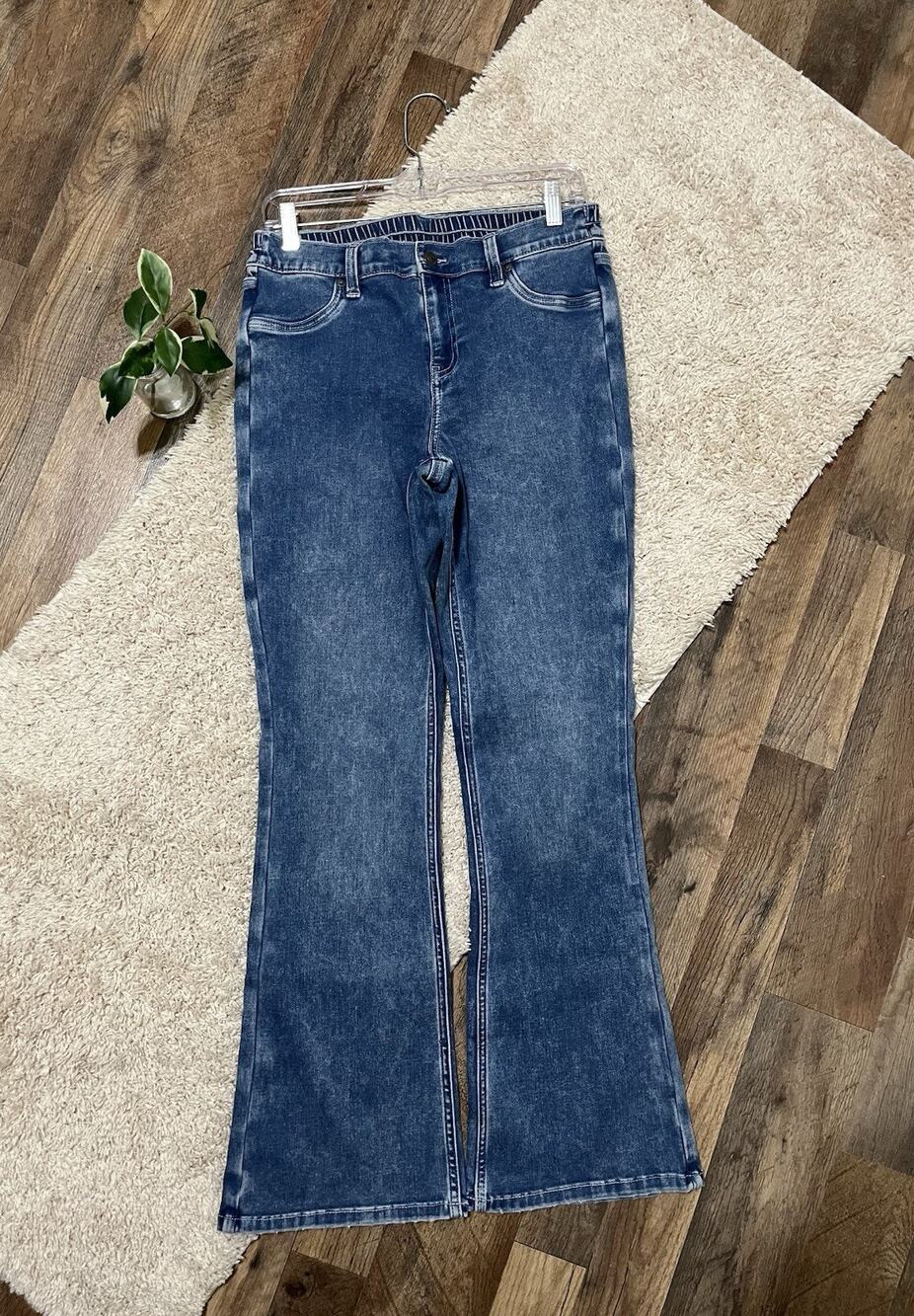Aerie Size Medium Indigo Mid-Rise Baby Flare Elastic Waist Jeans